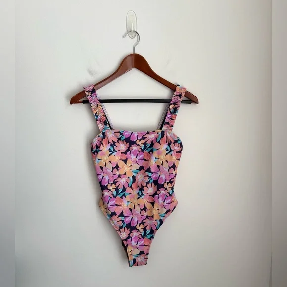 NWT Cupshe Saint Tropez Swimsuit (M) - Picture 3 of 9